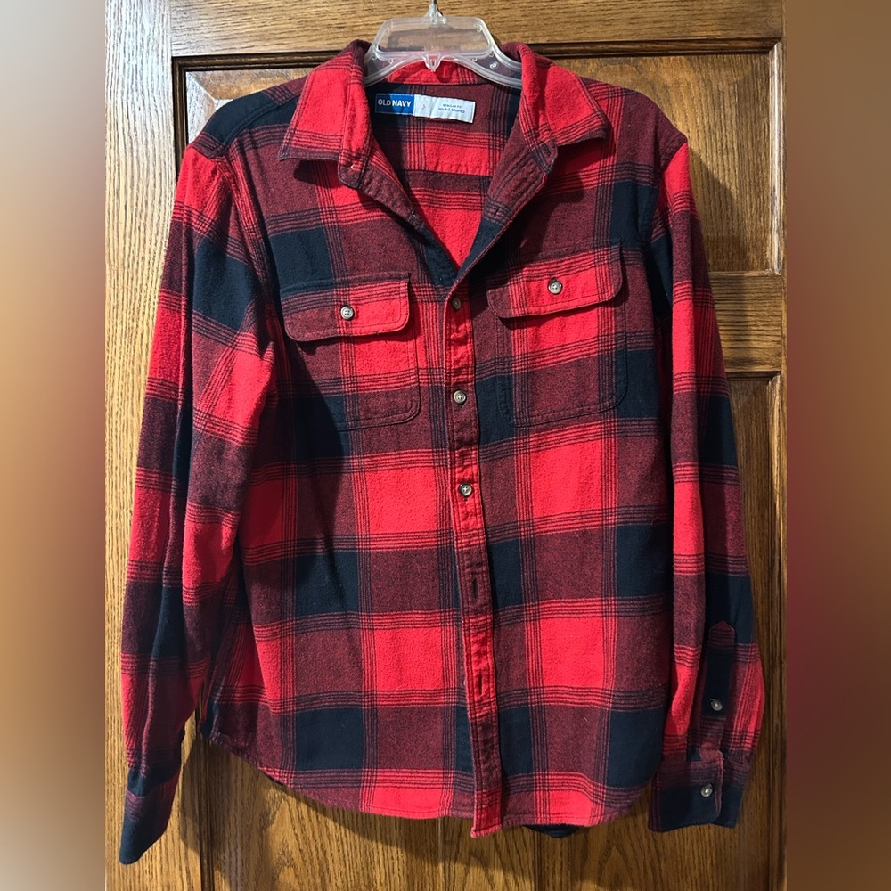 Old Navy Women’s Flannel. Regular fit.